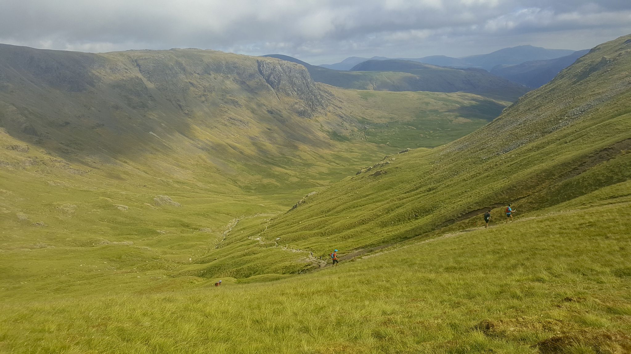 lwGoNR1-cbhlEekSKP9bD0DVGBfgqRF0NQADfZChuSg-2048x1152